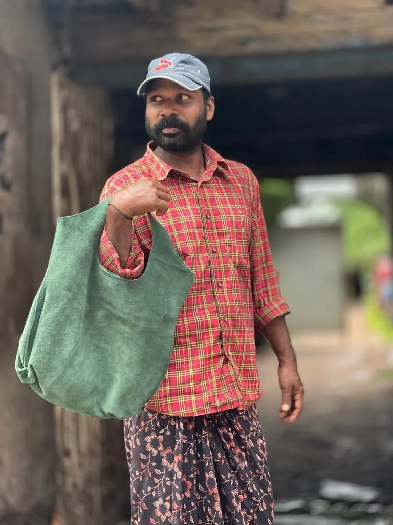 Fernweh Suede Tote
