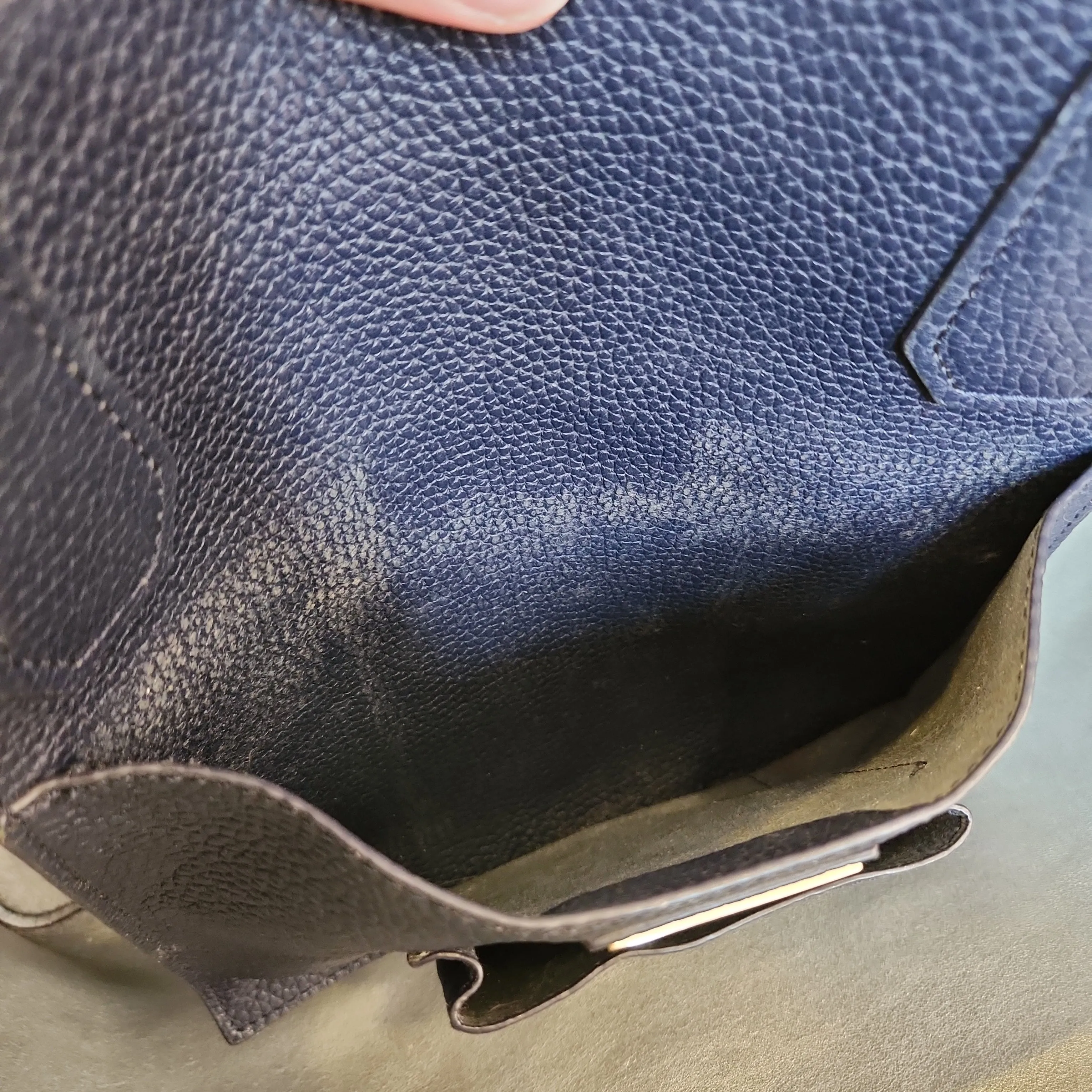 Tory Burch Navy Pebbled Leather Perry Tote | Pre Loved |